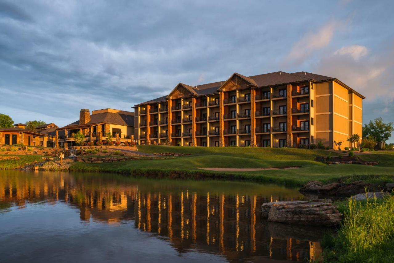 The Lodge At Old Kinderhook Camdenton Exterior photo