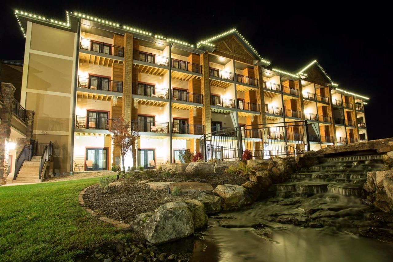 The Lodge At Old Kinderhook Camdenton Exterior photo